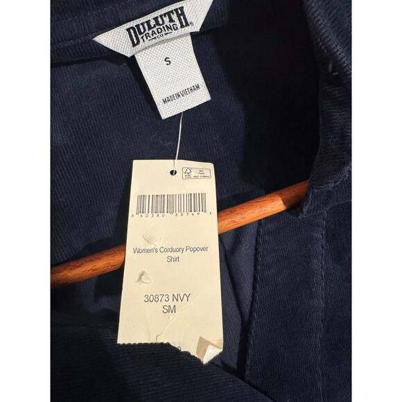 Duluth Trading Co NWT Women’s Navy Blue Velvet Corduroy Popover Shirt Small - Picture 3 of 6